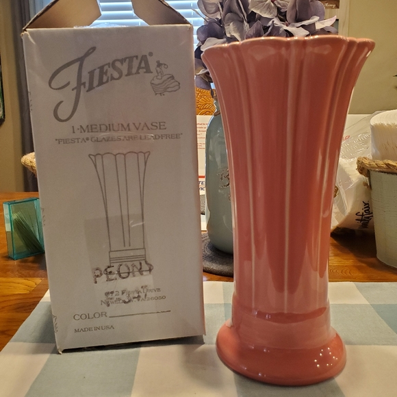 FIESTA PEONY MEDIUM VASE - Picture 5 of 5